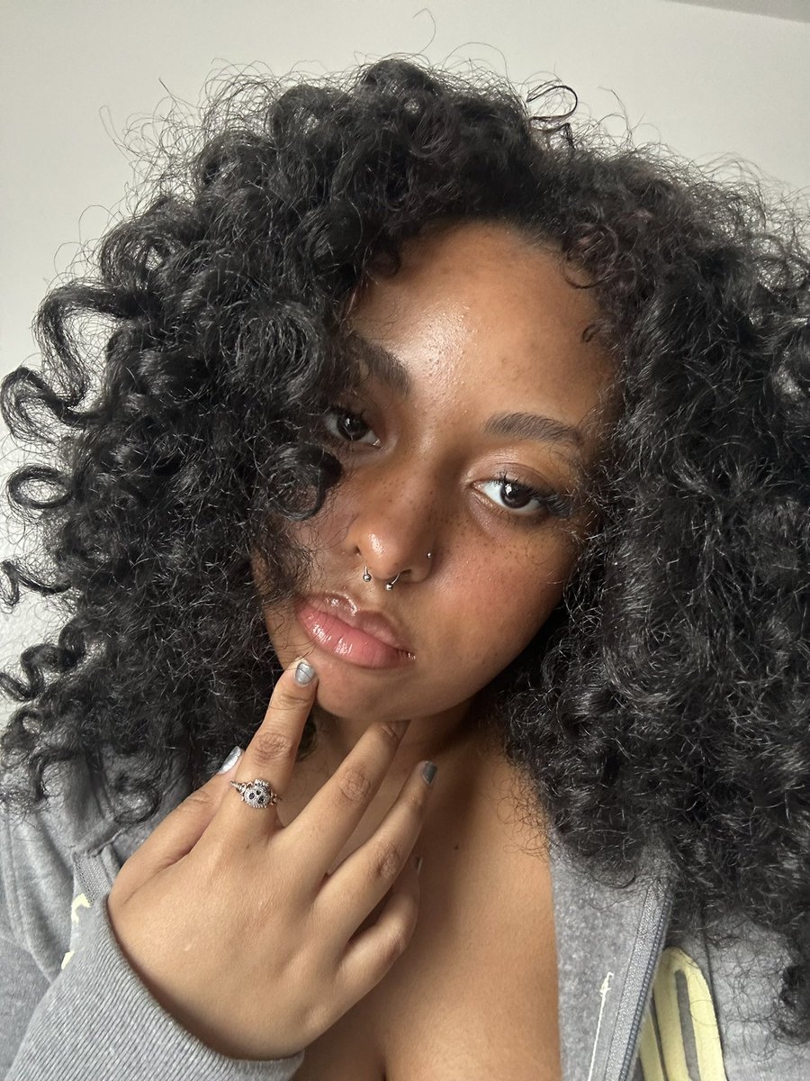 chrissy ࿐ྂ tweet media