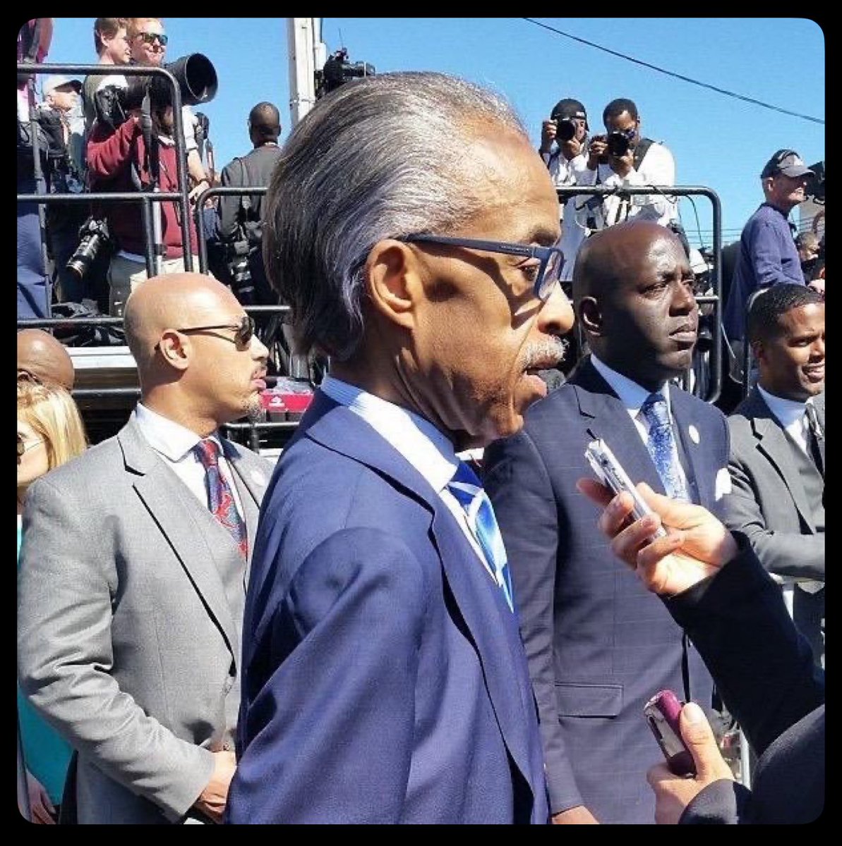 Truth Seeker tweet media