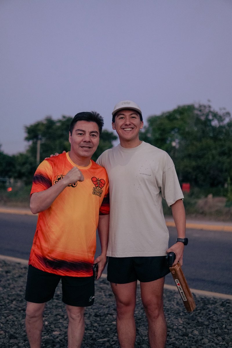 _donramoon's tweet photo. Hoy saludé al penta @Eltraviesoarce5 en el medio maratón de la tierra de los campeones. Arriba el deporte y arriba Ahome. Pista gordo pista! — al grito del champ. https://t.co/7L7tvMp76y