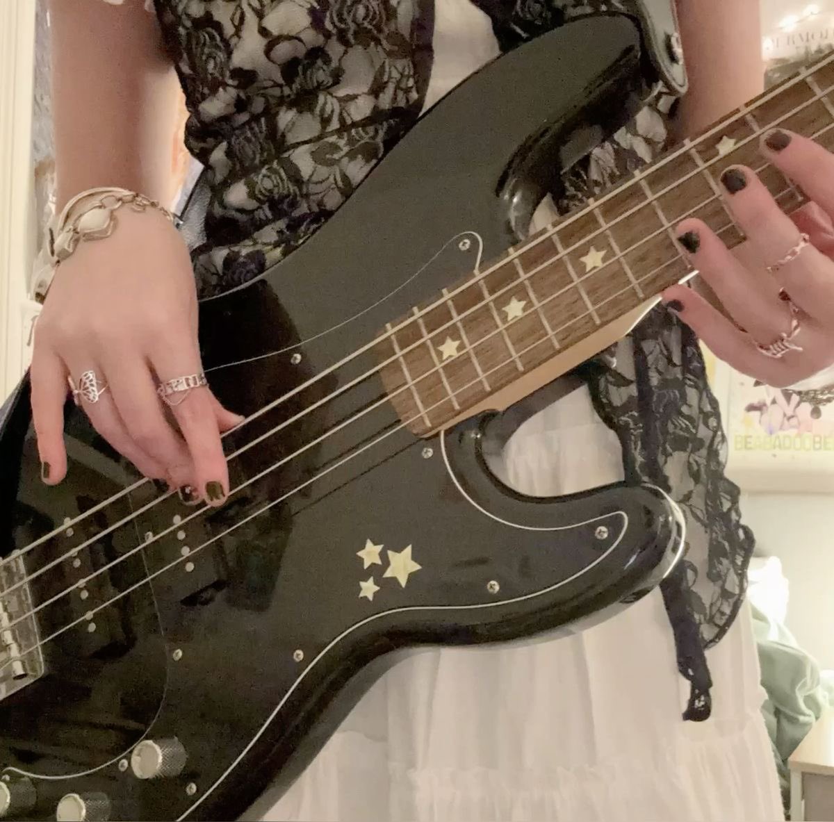 markiesu on fire🪽 tweet media