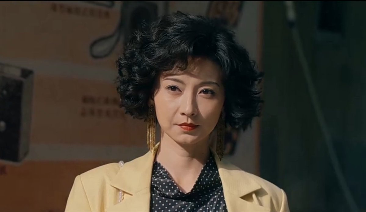 Just when things start to calm down for xiaolan… here comes another enemy, and I already don’t like her vibes

#DreamOfGoldenYears