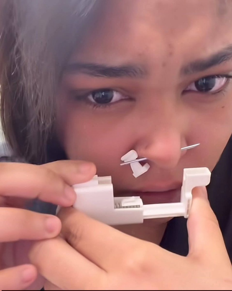 ElCucaracha tweet media