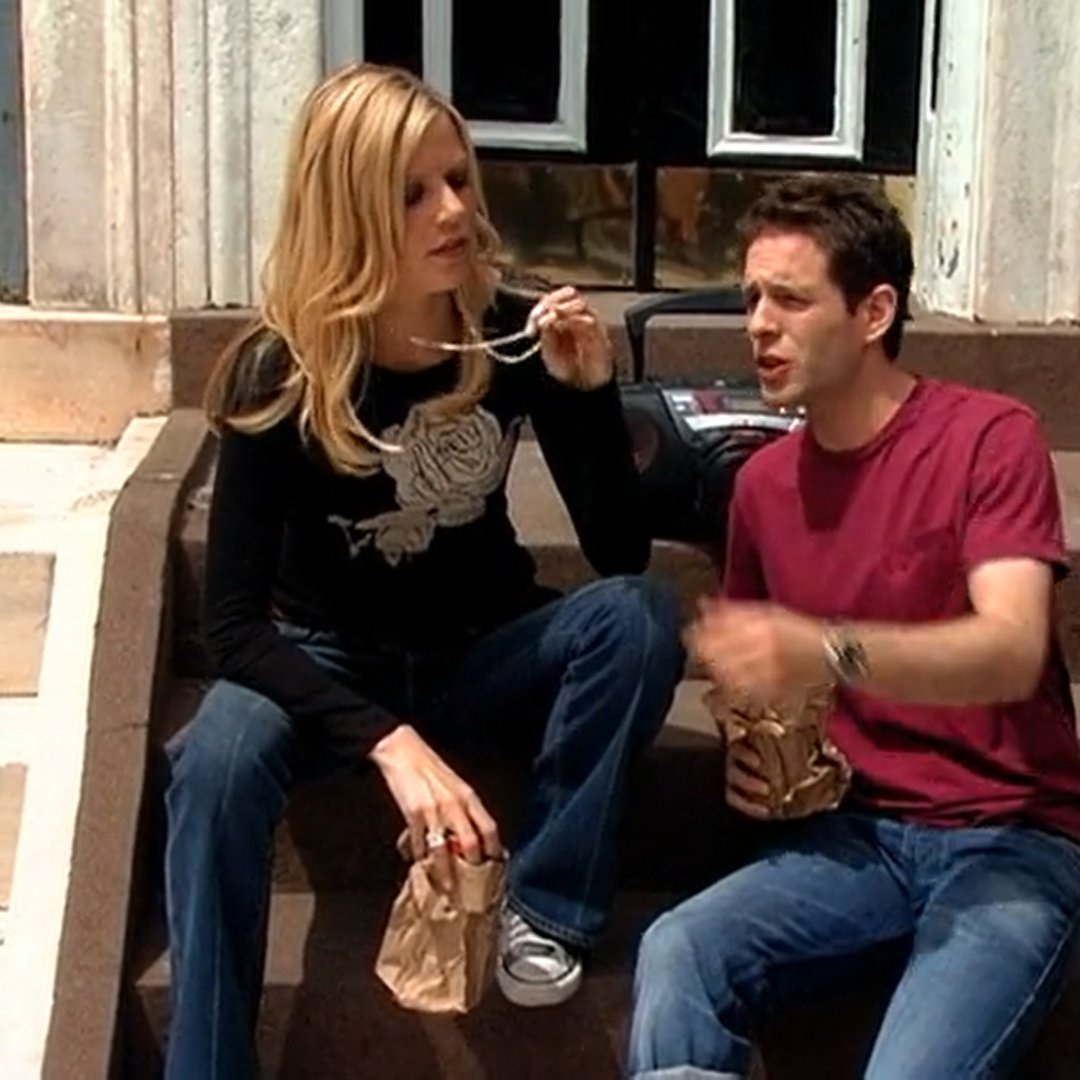 𝑨𝒓𝒂𝒅𝒊𝒂 tweet media