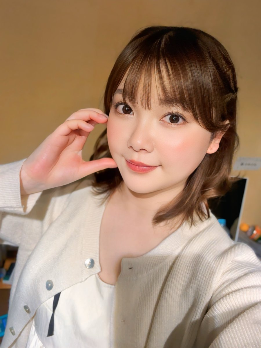 山本真夢 tweet media