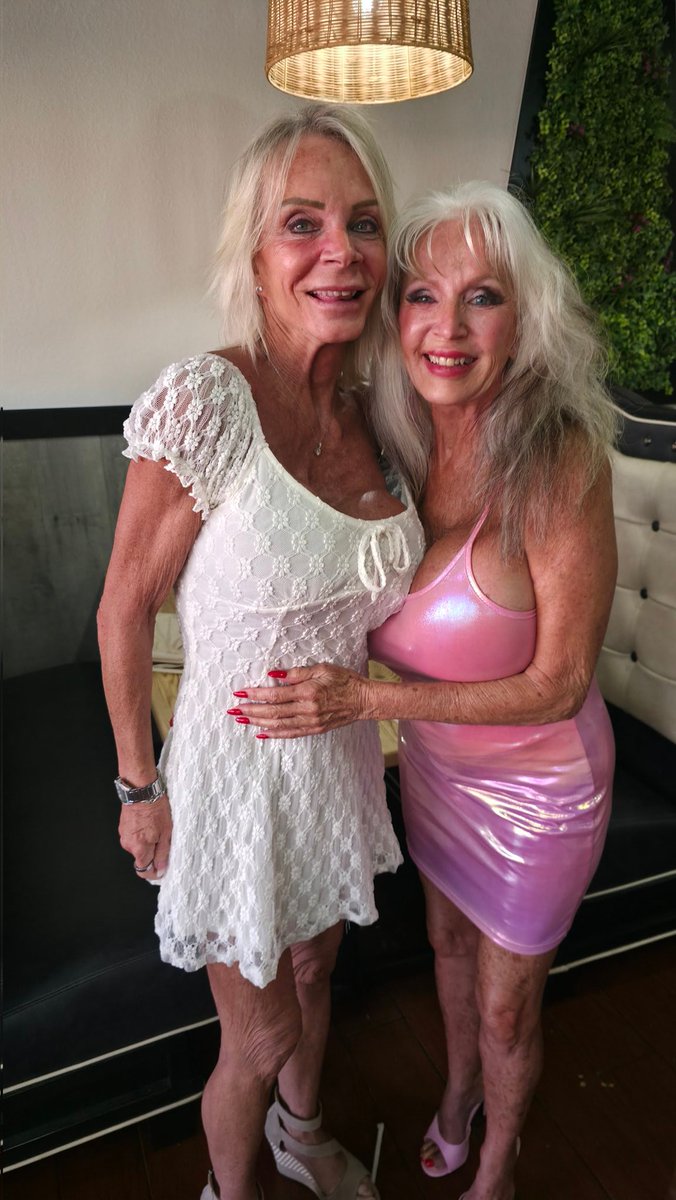 Summer Angel- XBIZ Miami- May 11-14 tweet media