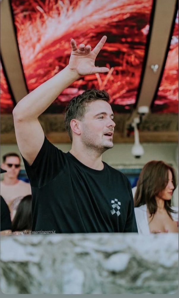 ➕✖️19890908◢ ◤ tweet media