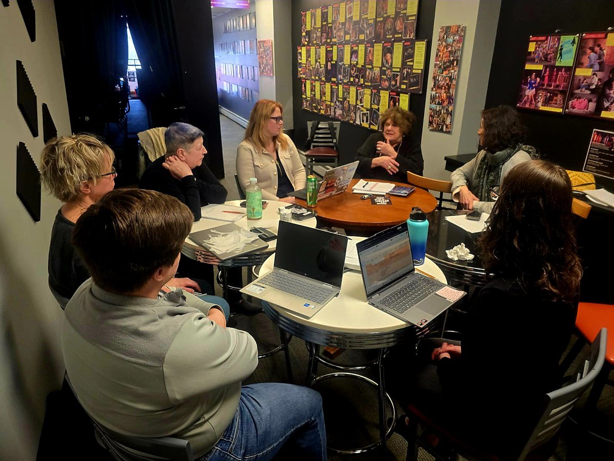 off the WALL tweet media