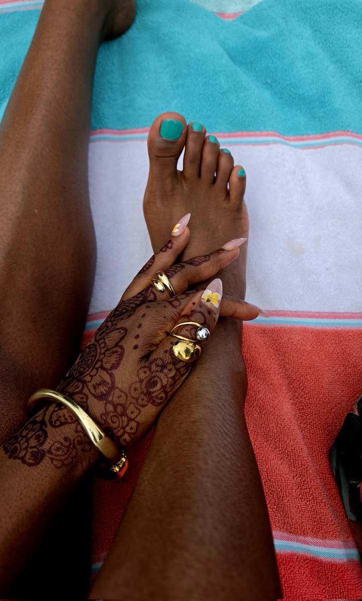 Hawaii looks good on me  🌴