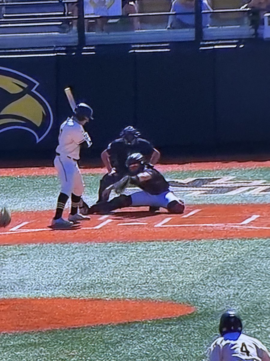 Shelby Hughes tweet media