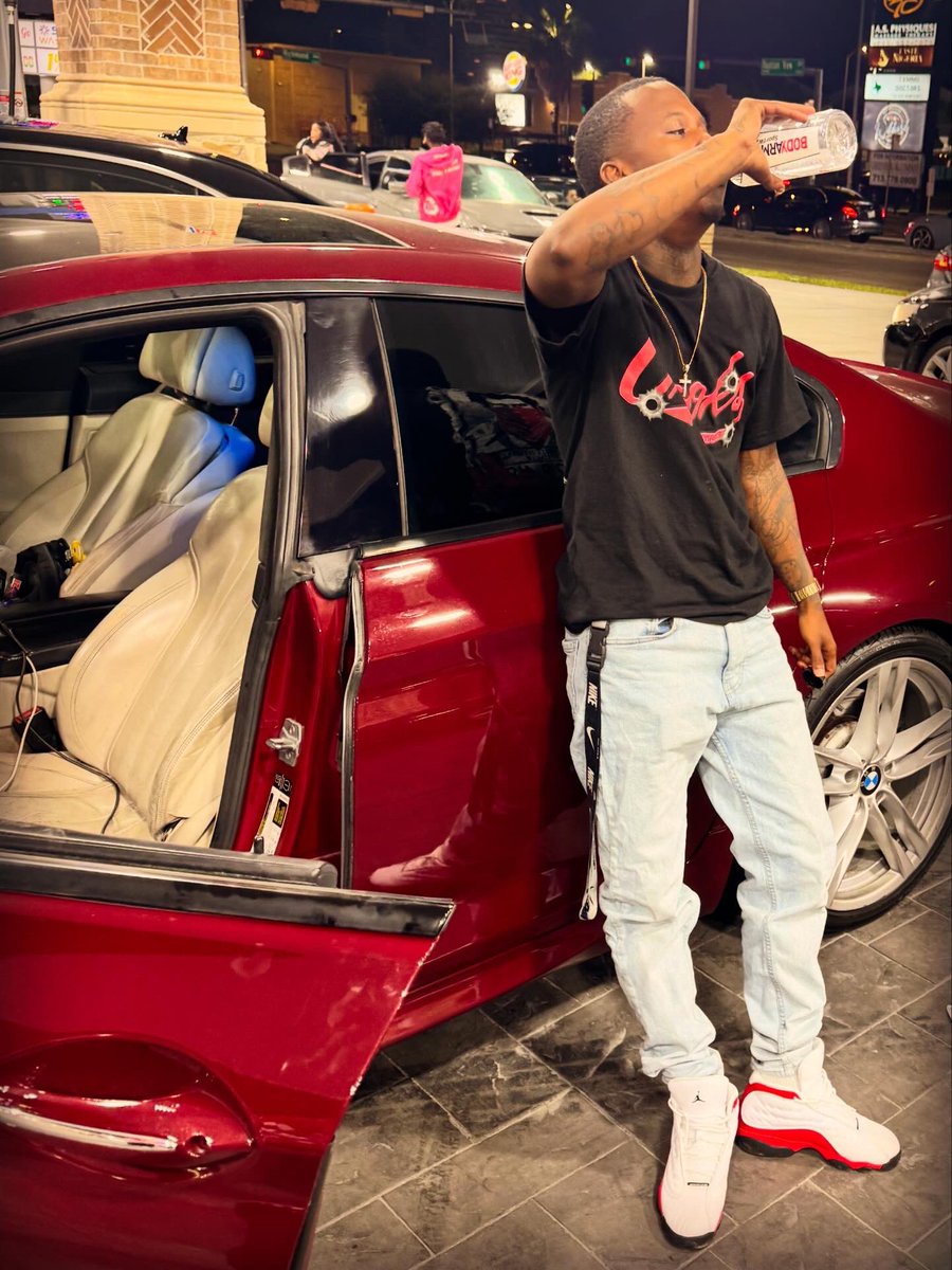 3LeggedMan tweet media