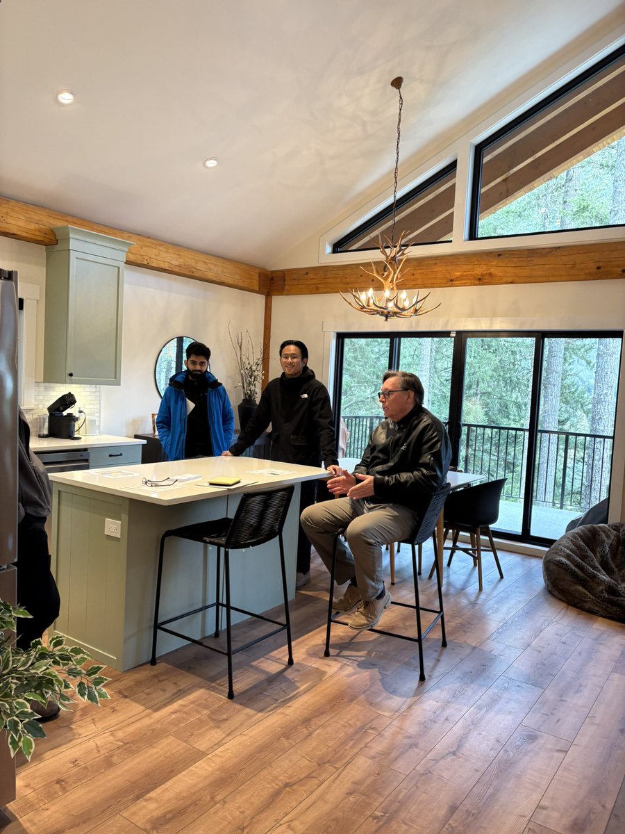 buysunshinenow's tweet photo. Custom home Open House today in Sunshine Valley - absolutely gorgeous quality build! 2 hrs from the city YVR!
Living the dream! https://t.co/AFQIVECxmx