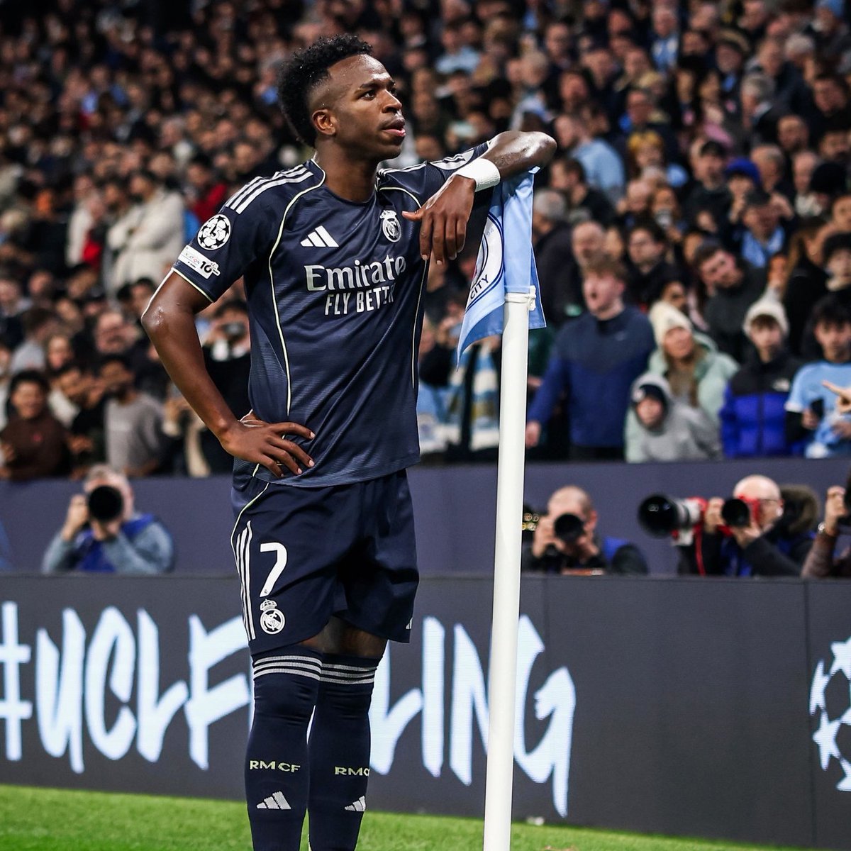 theMadridZone's tweet photo. BACK TO BACK BRACES VS MANCHESTER CITY AND ATLETICO MADRID. 

SIMPLY VINÍ JR. 🥶 https://t.co/MrpNRAtZ9X