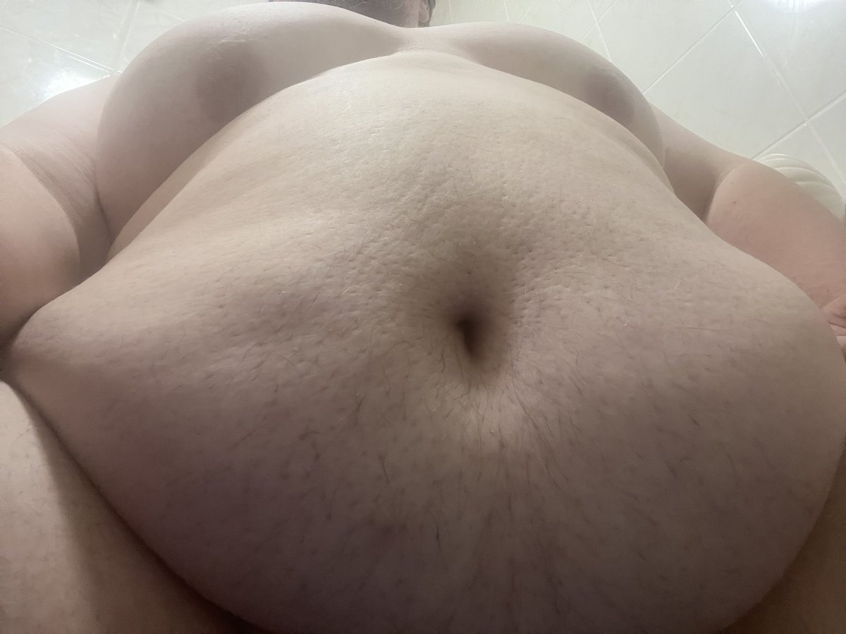 Liampiggyboy tweet media