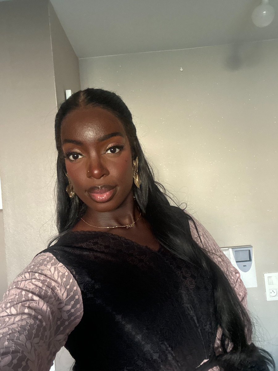 RER A HATE ACCOUNT tweet media