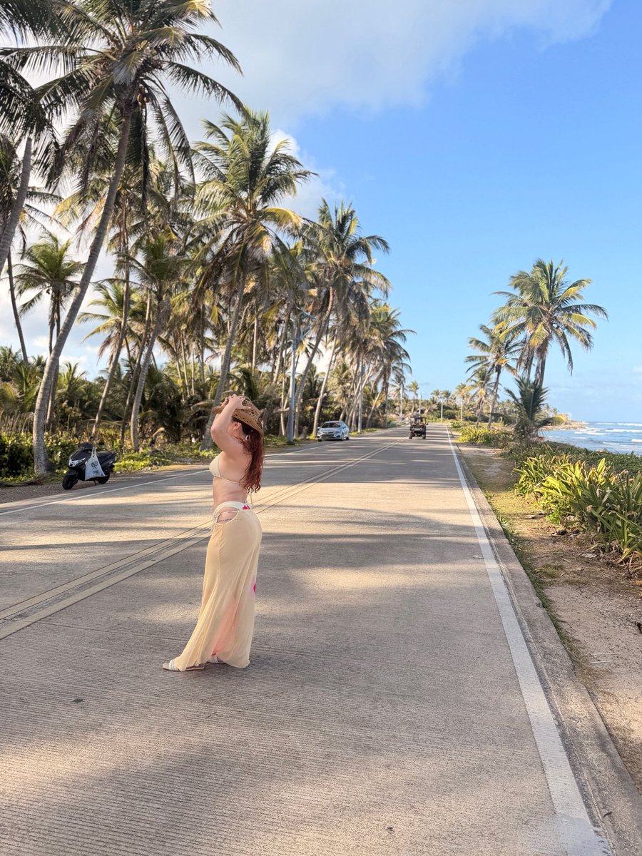 iamElianaa's tweet photo. Road Palm🏝️✨💖 https://t.co/sy4XIKiNXS