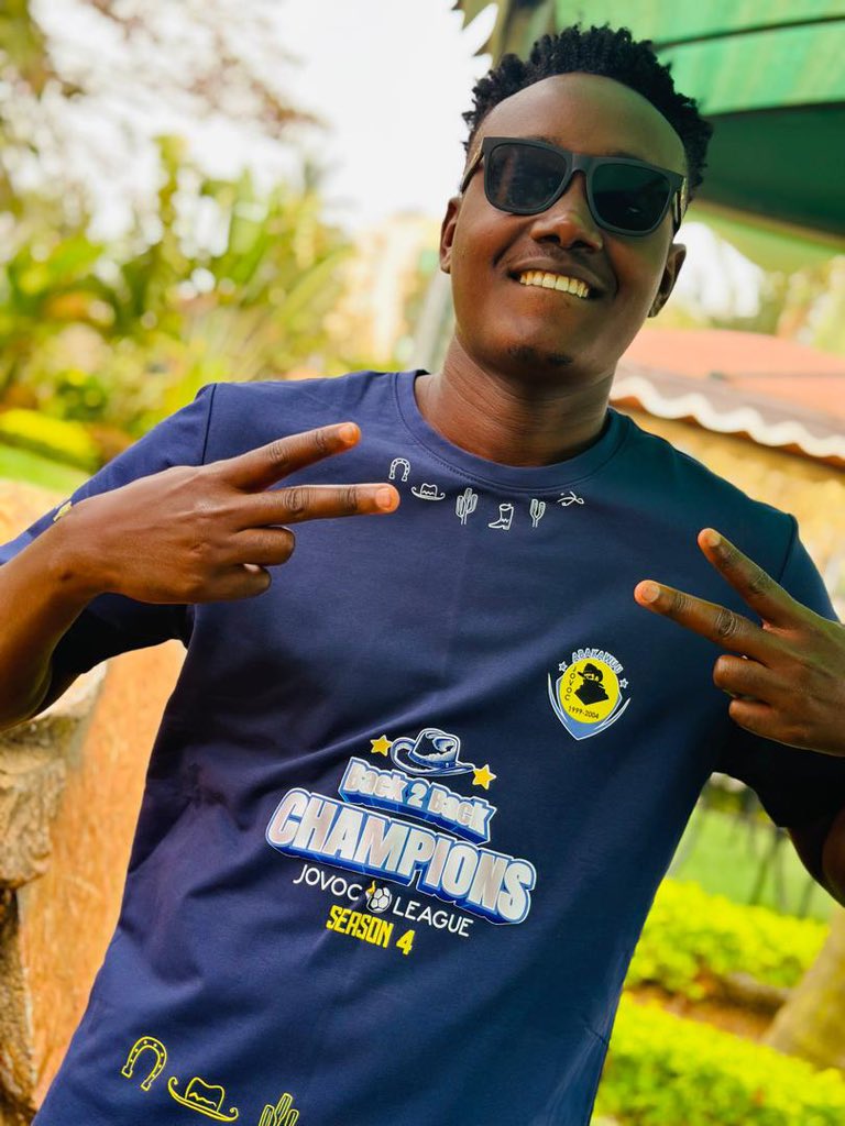 VETINHO80 tweet media