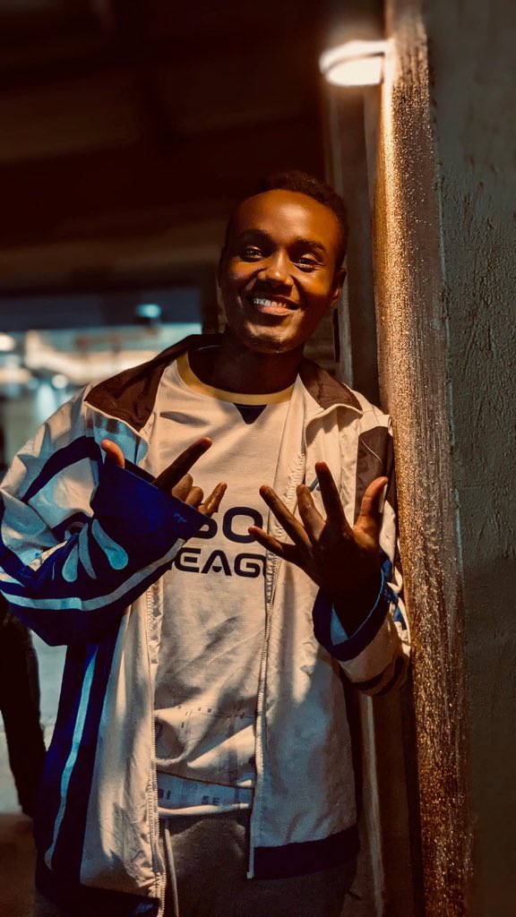 VETINHO80 tweet media