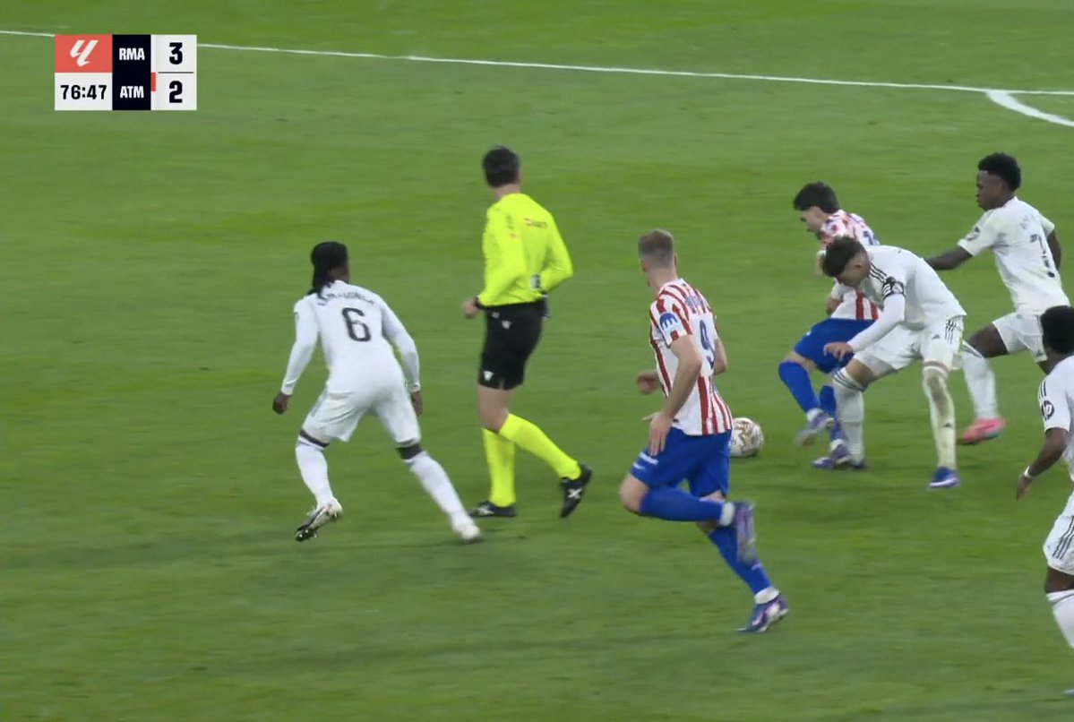 The Touchline | 𝐓 tweet media