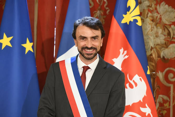 Victoire Populaire 2027 🔴🟣🟢 tweet media