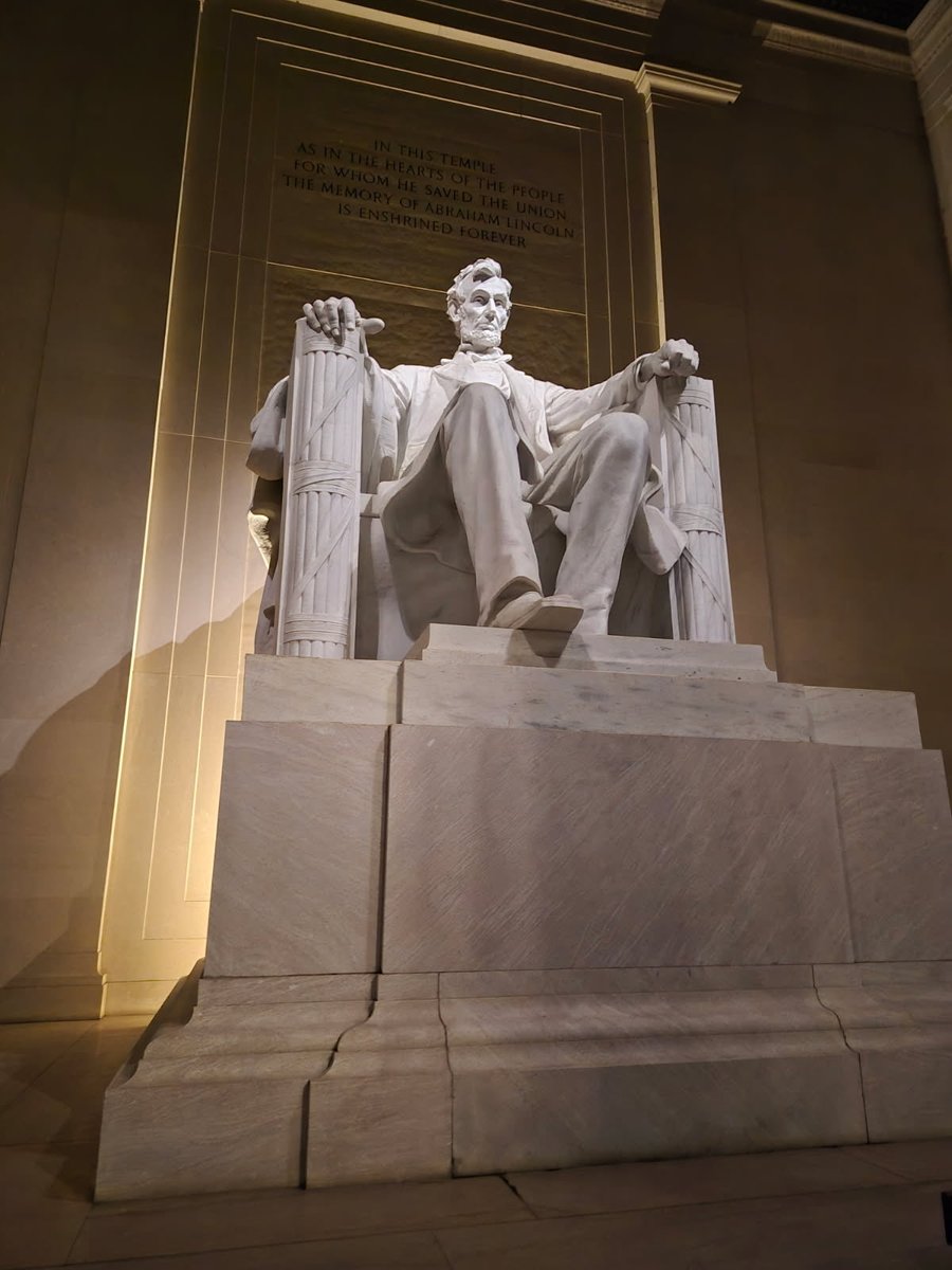 Christy aka Chris tweet media