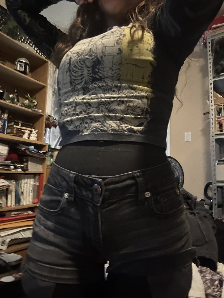 ilikementhol4's tweet photo. new shirt :> https://t.co/uP5NdZS0nQ