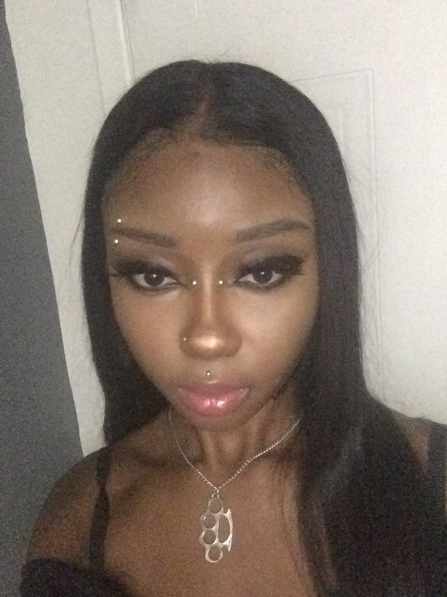 angel dolly tweet media