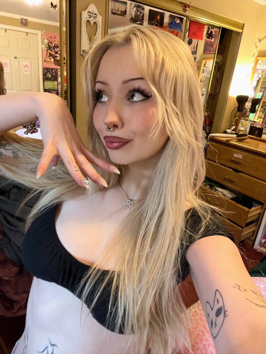 kitty 🐾 tweet media