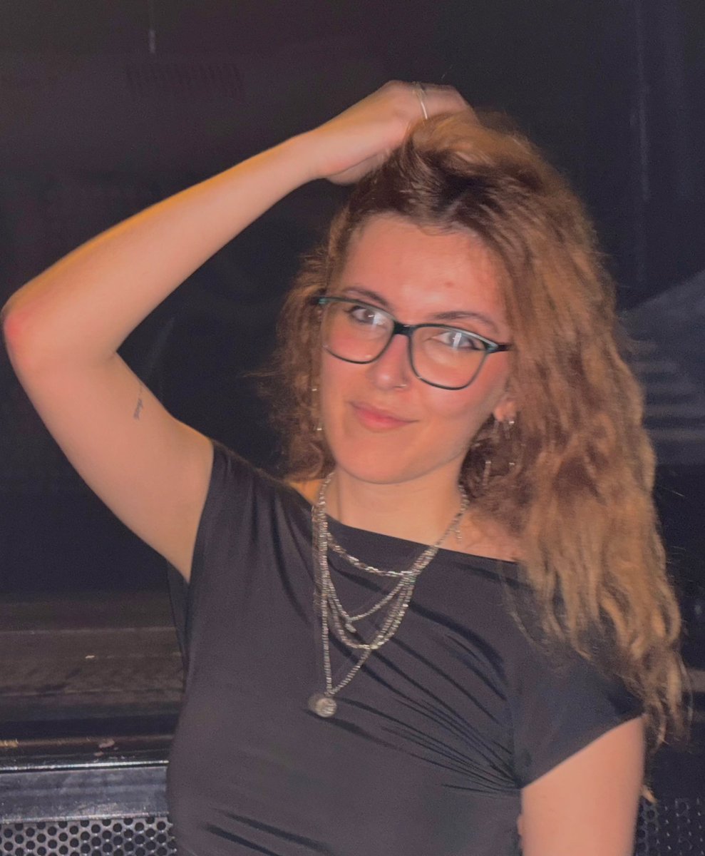 lucía ✩ tweet media
