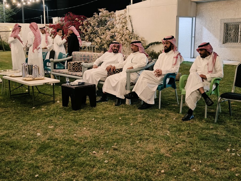 #معايدة |
اجتماع أسرة #البسام في مزرعة العم عبدالرحمن بن عبدالعزيز المحمد البراهيم البسام – رحمه الله – في #عنيزة، بمناسبة #عيد_الفطر_المبارك_1447هـ.
مع بالغ الشكر والتقدير لفرع "العبدالرحمن" على حسن تنظيمهم للمعايدة السنوية.

#عيد_الفطر_١٤٤٧ه
#بني_تميم