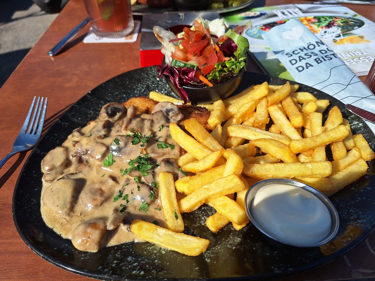 LaserShine tweet media