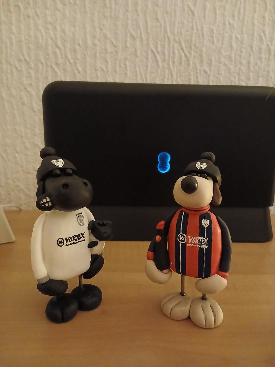 He's only done it again!   Thanks <a href="/benford_phil/">The Footy Bird Shop</a>  for making 2 Merthyr fans very happy on their birthdays (and scoring me points with the in-laws)