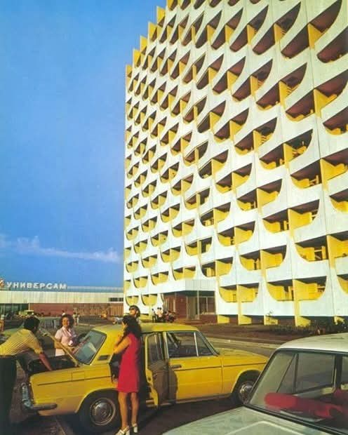 slobodan_ukic's tweet photo. Housing estate - Pobieda/Peremoha
Dnipro, Ukraine
#socmod photo circa 1983 https://t.co/6StdoUAMdA