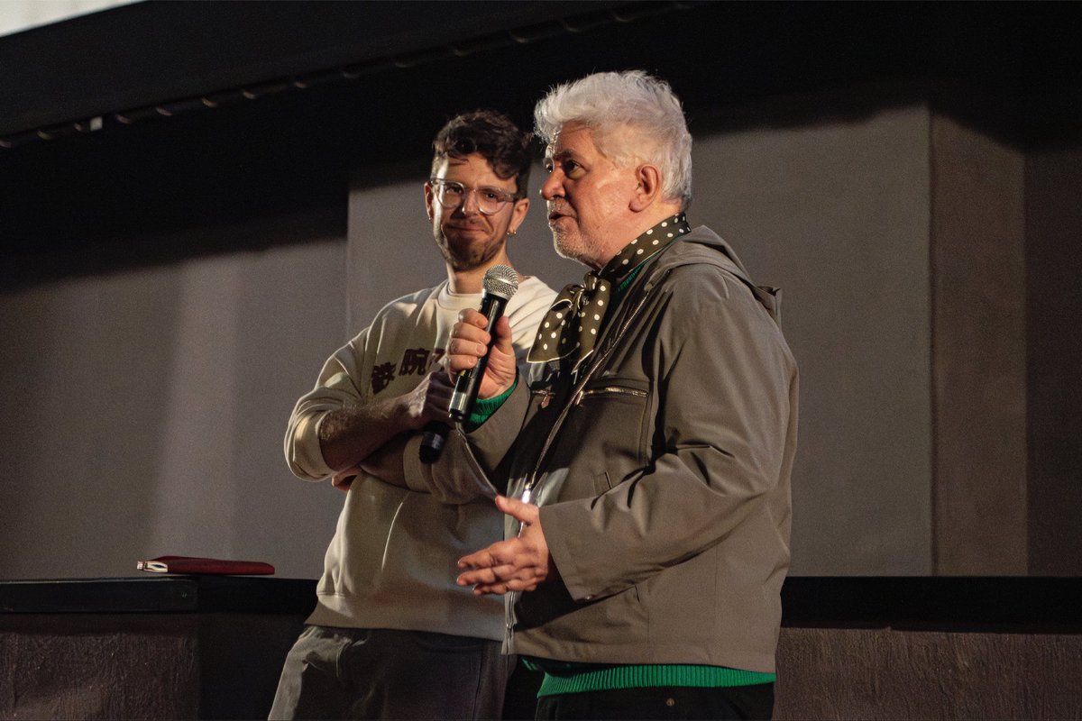 Adrián YR tweet media