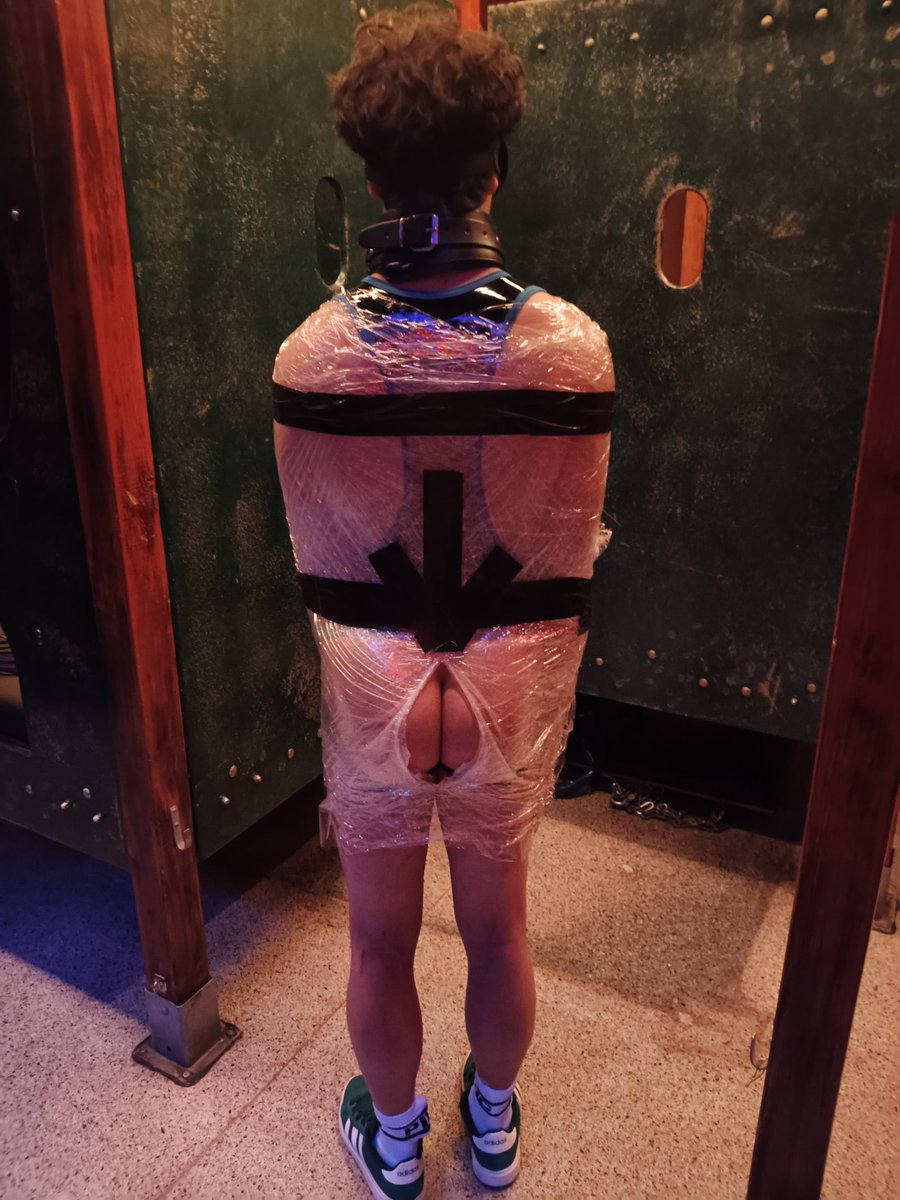 Slave/Pup/Clown Olly 🇳🇱🐽🤡 🔜 Beyond Darklands tweet media