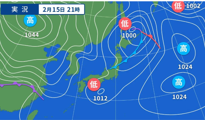 8mabus2's tweet photo. 膝に痛みを感じる時の天気図、これは同じと言って良いのではないか？ https://t.co/cbH8g3JyCz