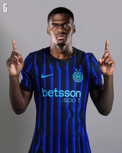 Nessuno⭐️⭐️🌳 tweet media