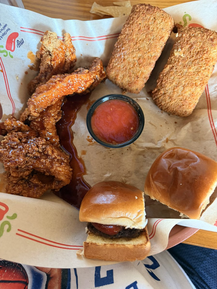 Tyler Hall tweet media