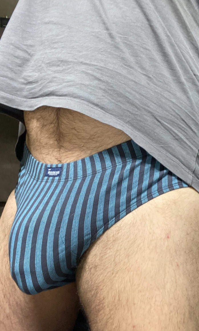 Briefs80 tweet media