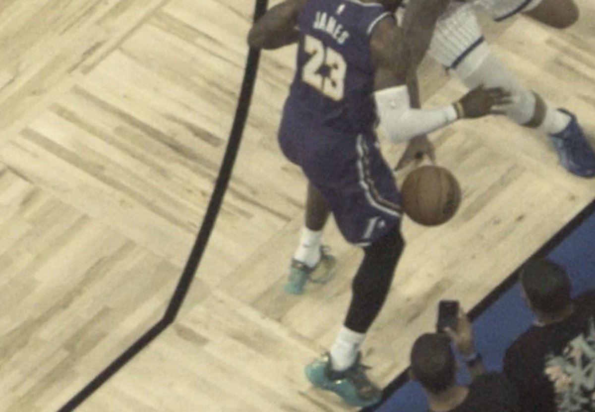 The Lando tweet media