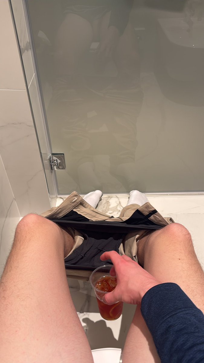 BlowbackBarry tweet media