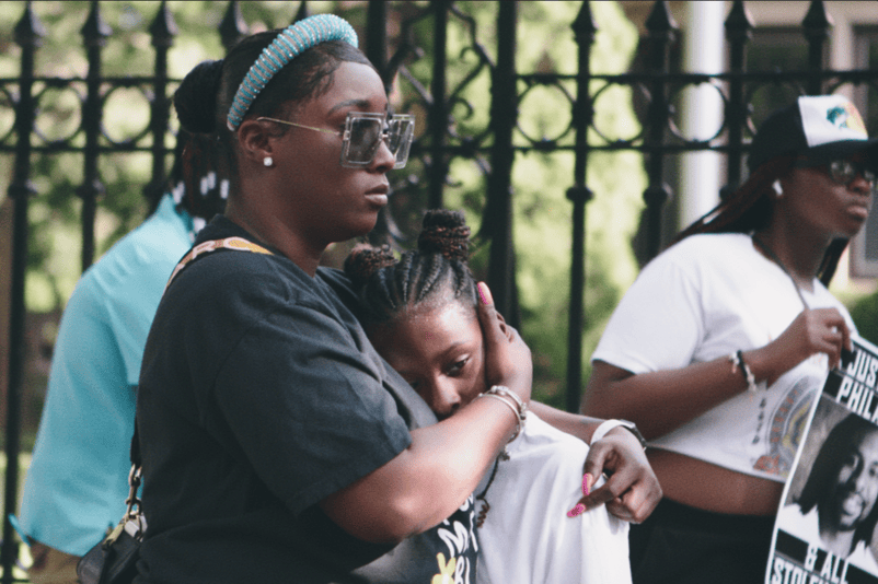 StarryMag's tweet photo. .@MalashaMonique's latest #moviereview out of @SXSW is the powerful and poignant #documentary film #WhileBlack! Explore how social media profits from viral videos and the lasting effects recording these videos has on survivors at https://t.co/9lz5eqEY5c! #SXSW2026 #SXSW26 https://t.co/JKb7Eks5kO
