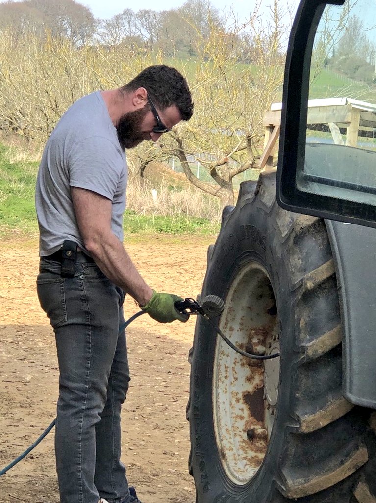 Max 🚜 tweet media