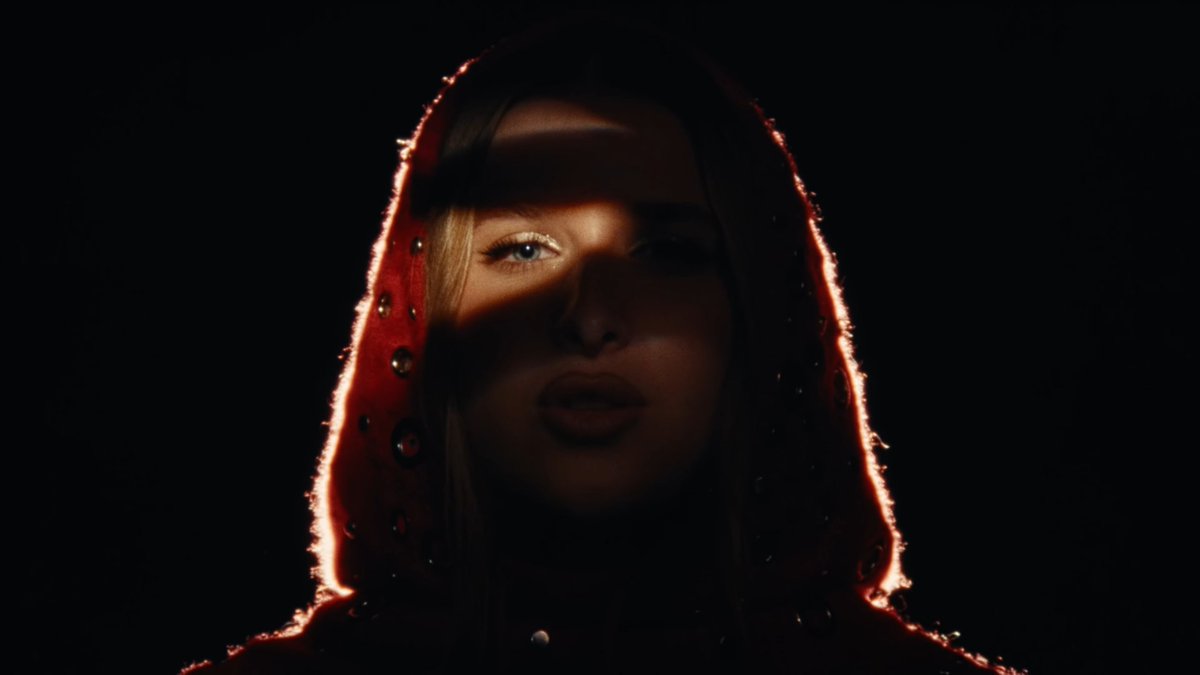 Valou712 🩷🩵 tweet media