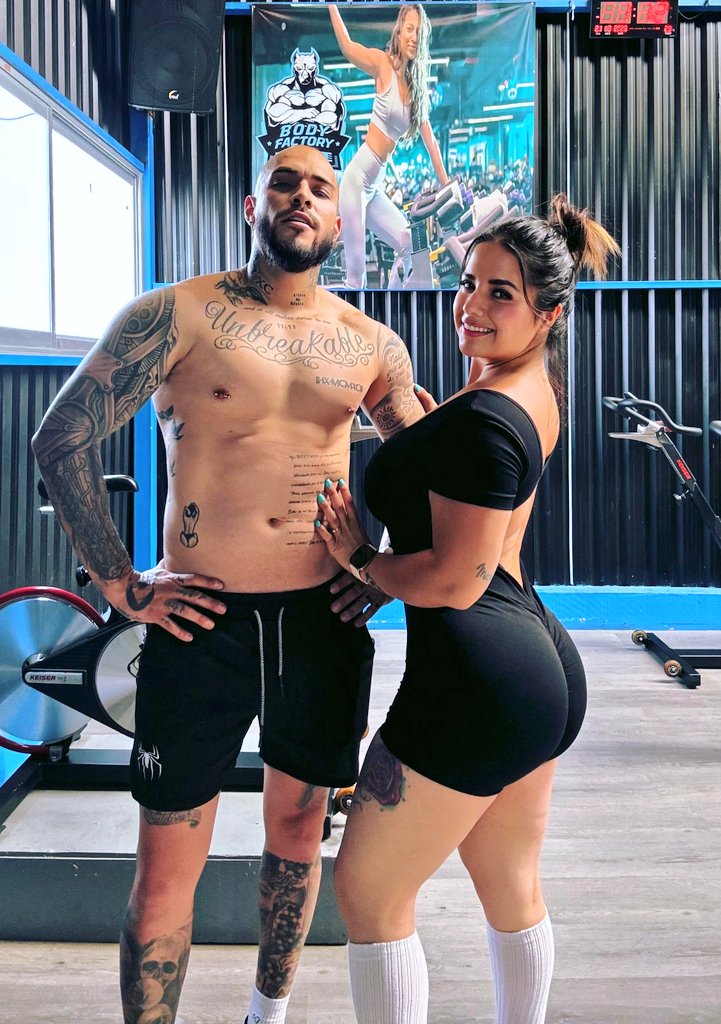 Alfredo Y Mariana tweet media