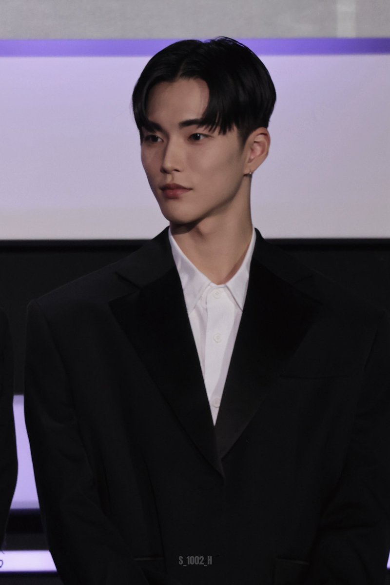 10abcdexx tweet media