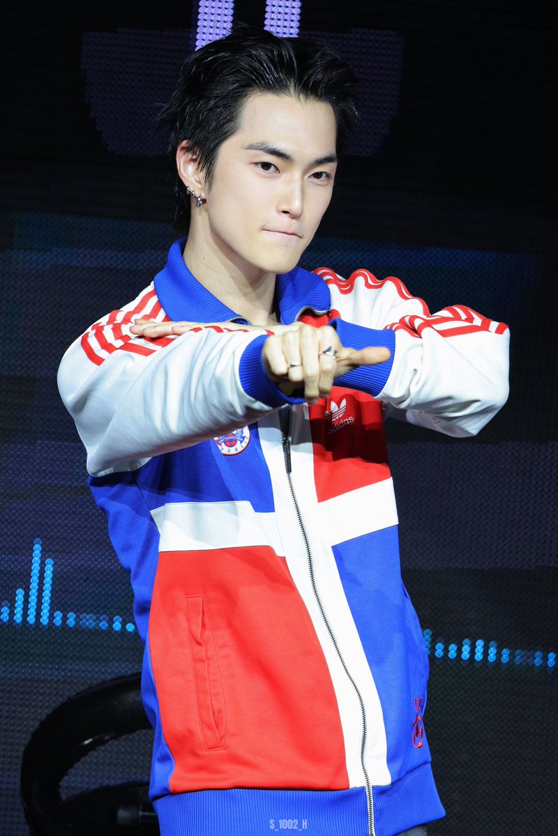 10abcdexx tweet media