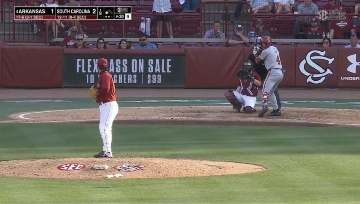 No Context College BSB 2.0 tweet media