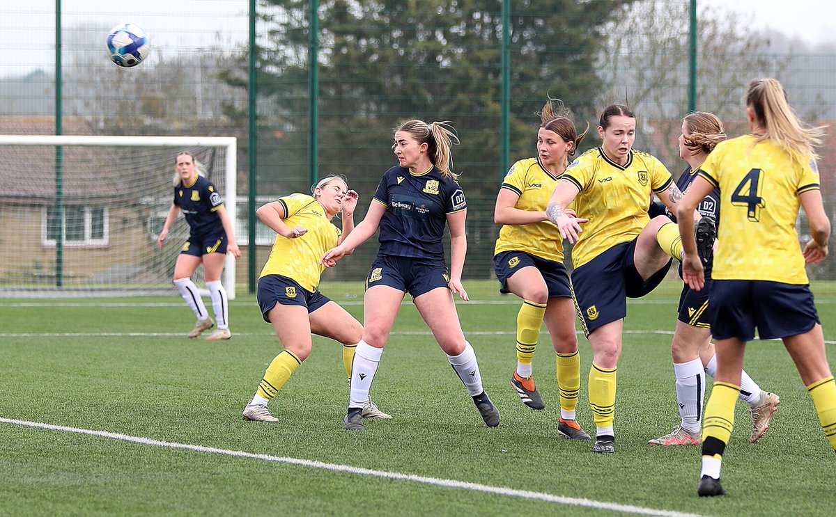 NickyHayesPhotos tweet media