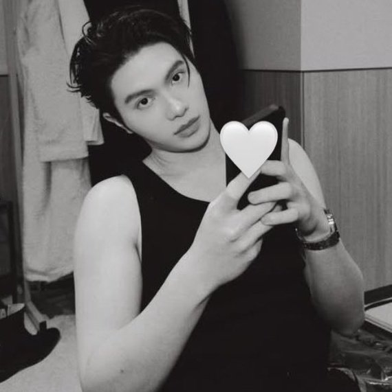 " เธอไปกับพี่ได้ปะ "

' ไอ่ไปน่ะ... มันไปได้ '
' แต่ผมไม่มีตังค์นะ '

" แต่พี่มี "