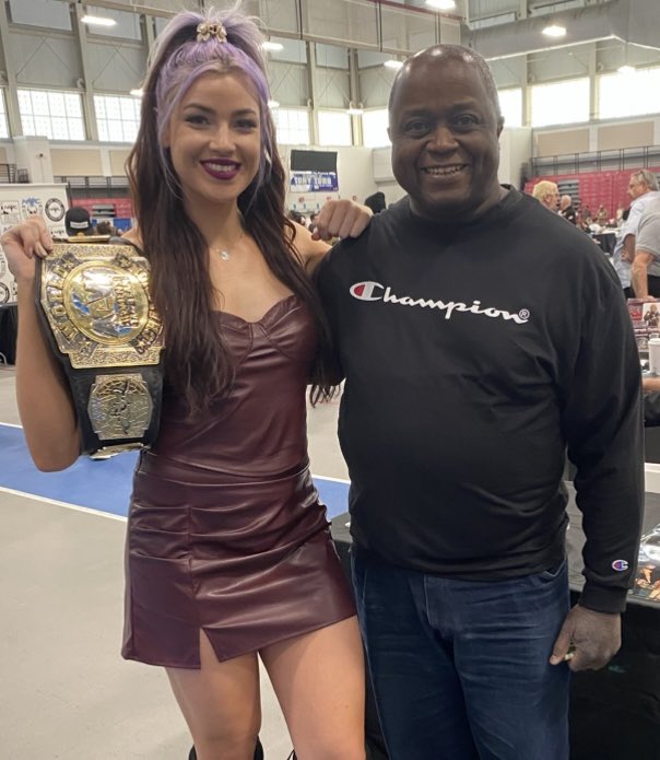 IAmCam8404's tweet photo. I really do have powerful friends.โก๏ธ๐๐พโค๏ธ
@Lena_Kross ๐ & @meganbayne ๐
Big Event EXS (@bigeventny)
Suffolk Credit Union Arena
Brentwood, NY
3/21/26
#COLOSSAL๐ผ #MEGASUSโ๏ธ
#DivineDominion #MegaKross #RingGoddesses #DomineeringAmazons #GIANTSAmongAnts #BOWDOWN #BeautifulSpirits #FearlessWarriors #AEW